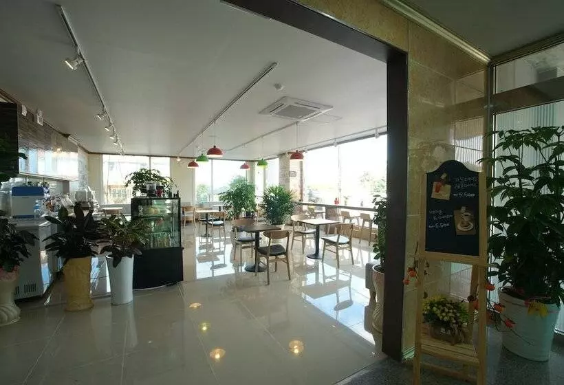 Fotos del hotel Seongsan Aqua Beach:  11