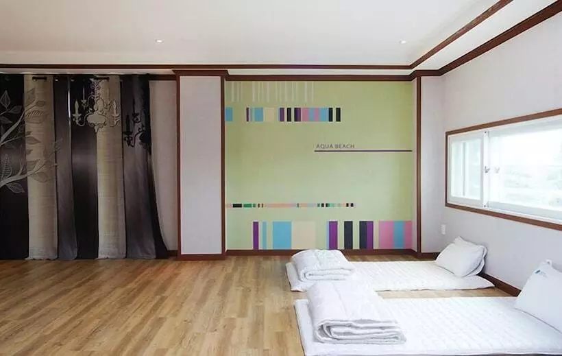 Fotos del hotel Seongsan Aqua Beach:  10