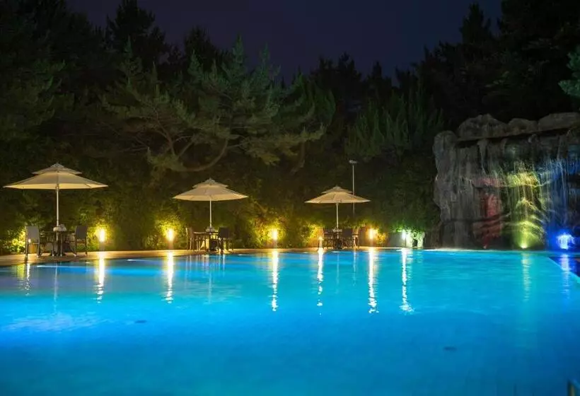 Fotos del hotel The We:  6