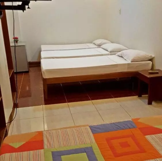 Kookaburra Travel Lodge