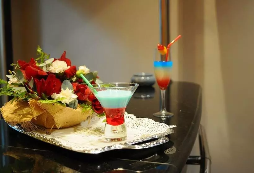 Fotos del hotel Tana:  15