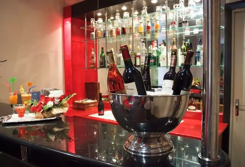 Fotos del hotel Tana:  6