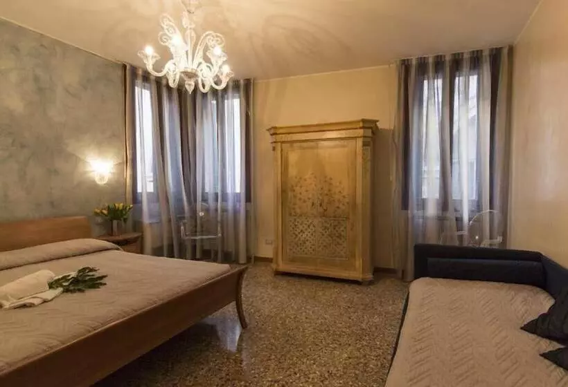 Fotos del hotel Taverna San Lio:  21