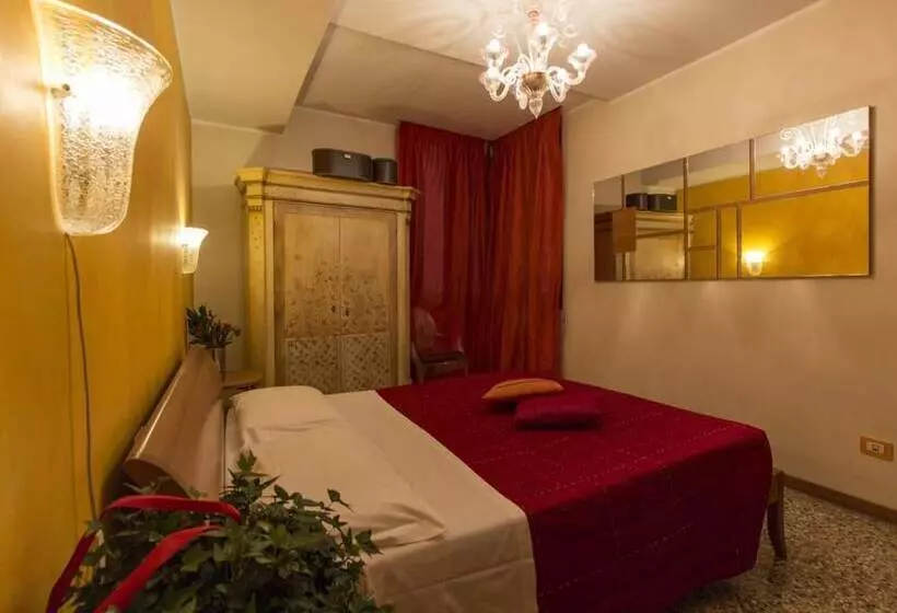 Fotos del hotel Taverna San Lio:  19