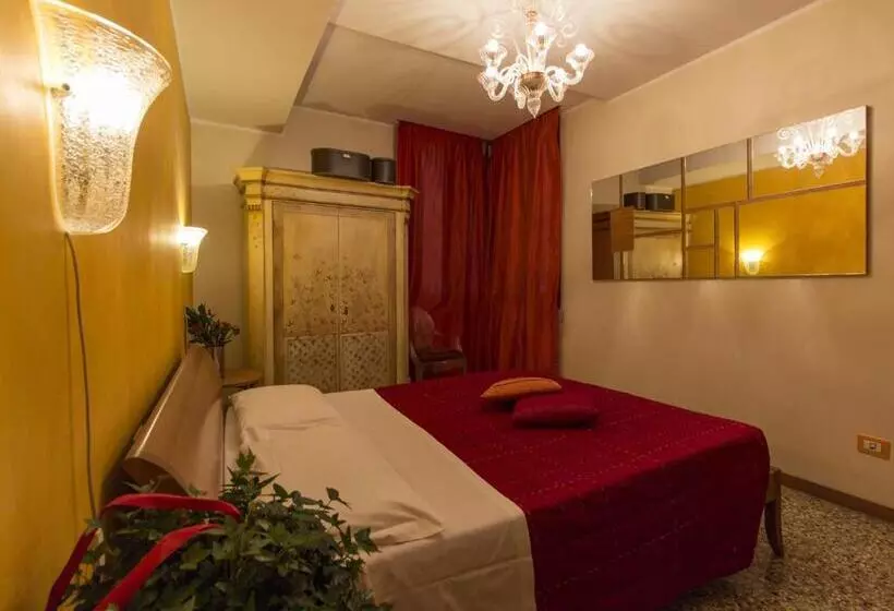 Fotos del hotel Taverna San Lio:  16