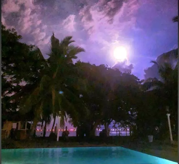 Fotos del hotel Lagoon Paradise:  15