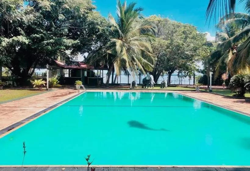 Fotos del hotel Lagoon Paradise:  6