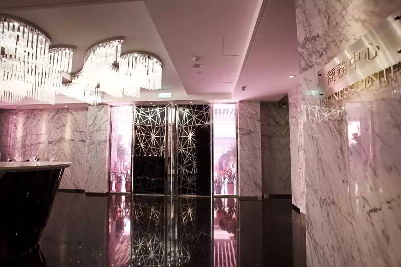 Fotos del hotel Royal Group Hotel Ho Yi Branch:  2