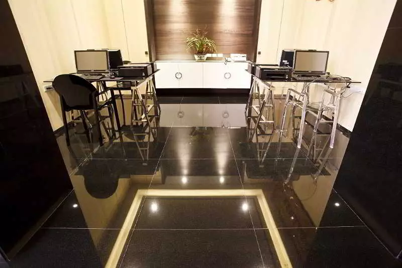 Fotos del hotel Royal Group Hotel Ho Yi Branch:  8