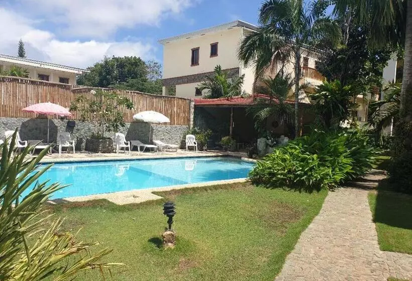 Fotos del hotel Tiptop Hotel, Resto And Delishop:  10