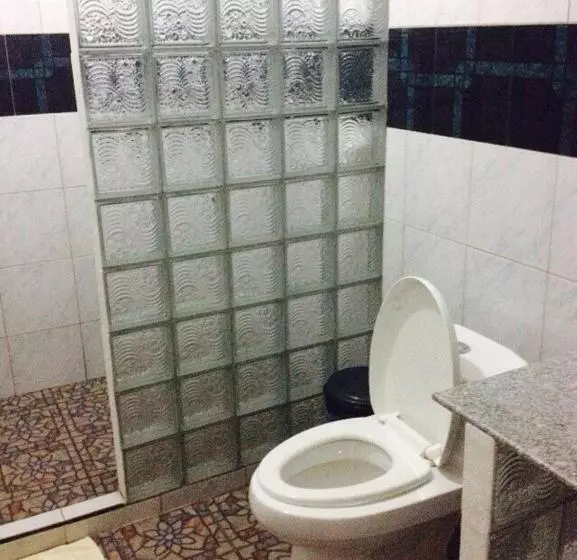 Fotos del hotel Tiptop Hotel, Resto And Delishop:  13