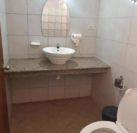 Fotos del hotel Tiptop Hotel, Resto And Delishop:  7