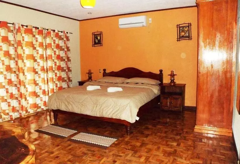 Fotos del hotel Tiptop Hotel, Resto And Delishop:  14