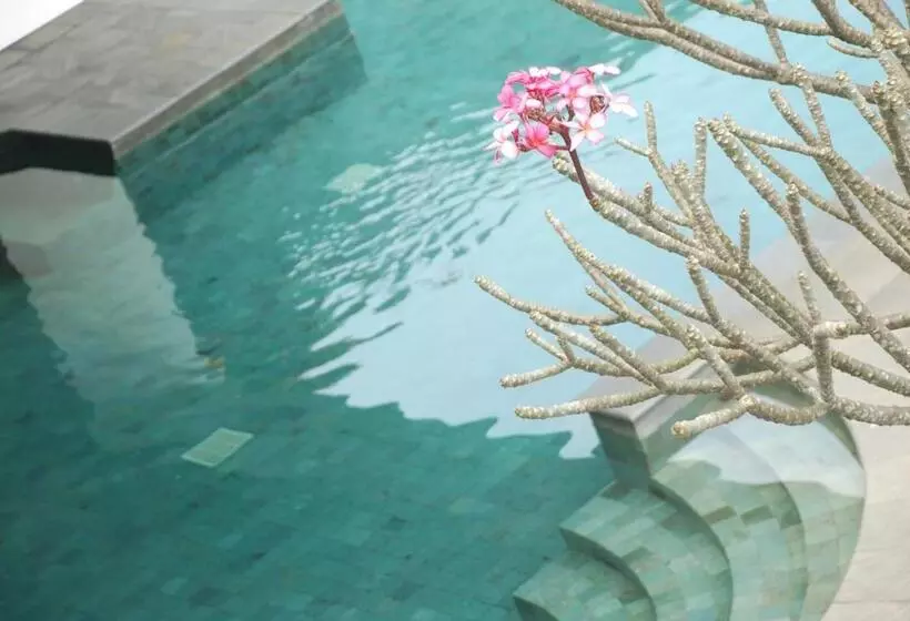 Fotos del hotel El  Grande Malang:  3