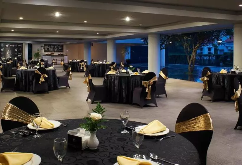 Fotos del hotel El  Grande Malang:  6