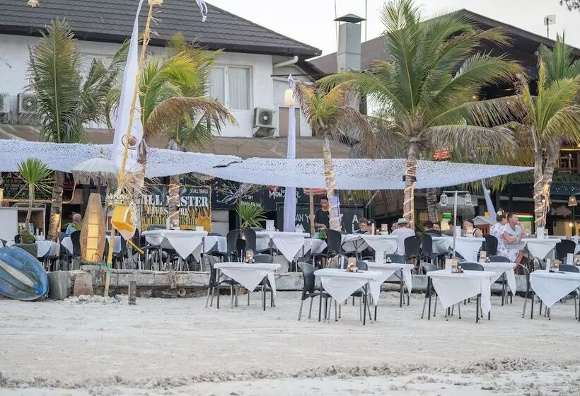 Fotos del hotel Scallywags Resort:  20