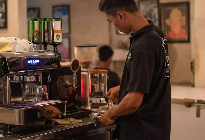 Fotos del hotel Scallywags Resort:  16