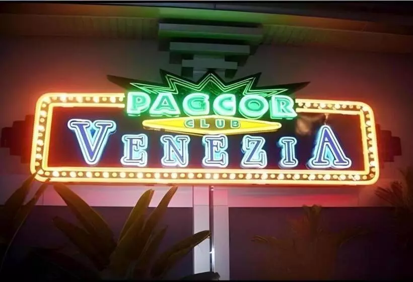 Fotos del hotel Subic Bay Venezia:  11