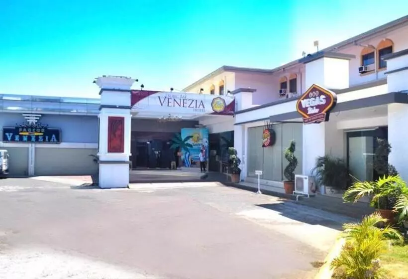 Fotos del hotel Subic Bay Venezia:  13