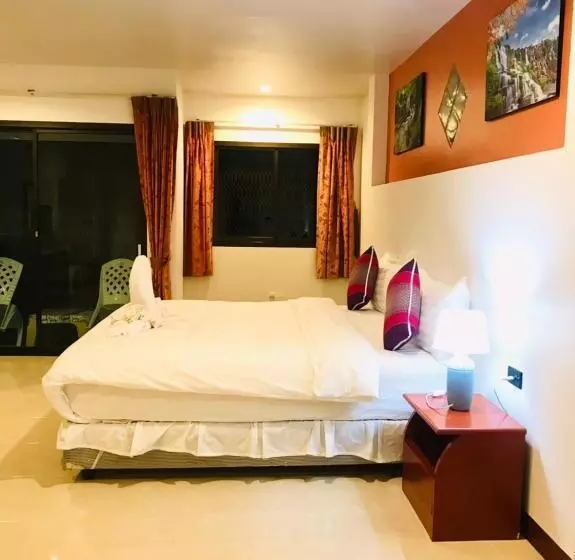 Fotos del hotel Benetti House:  2