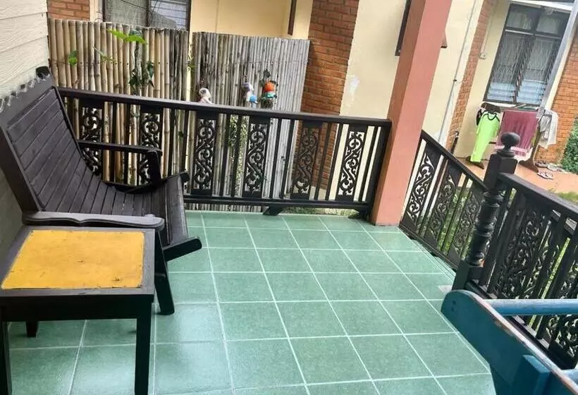 Fotos del hotel First Villa Beach Resort:  3