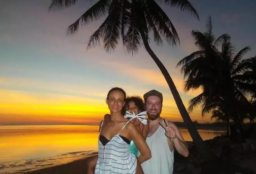 Fotos del hotel First Villa Beach Resort:  22