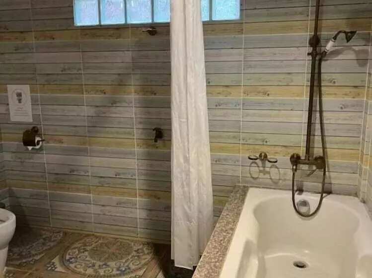 Fotos del hotel Lotus Paradise Resort:  18