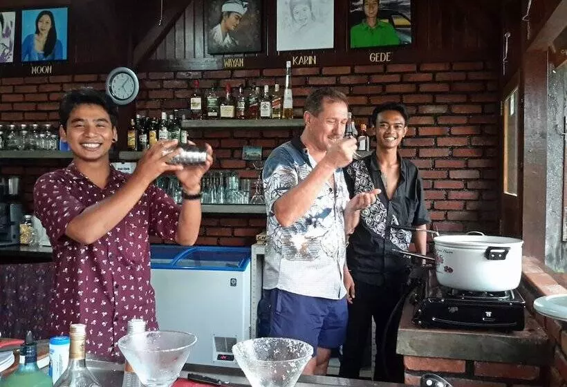 Fotos del hotel Ngeluwungan Boutique Villa:  2