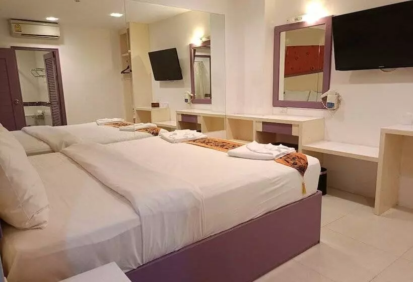 Fotos del hotel Patong Dynasty:  15