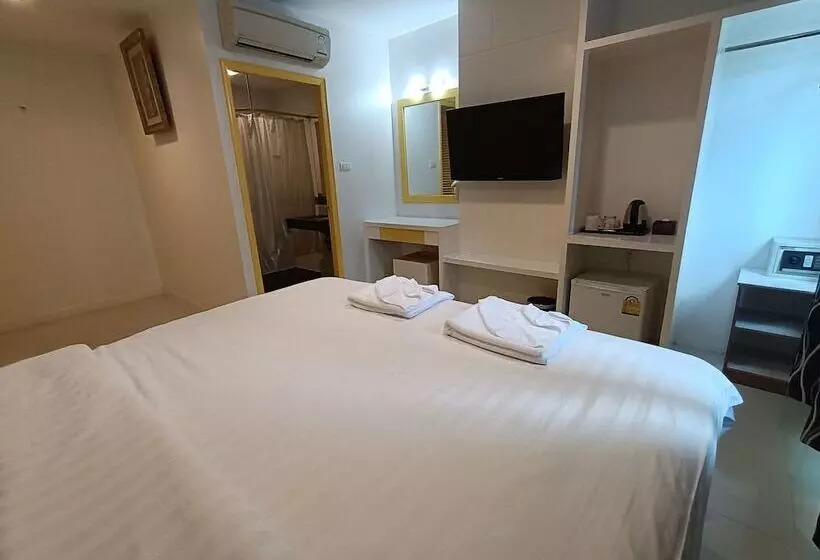 Fotos del hotel Patong Dynasty:  10