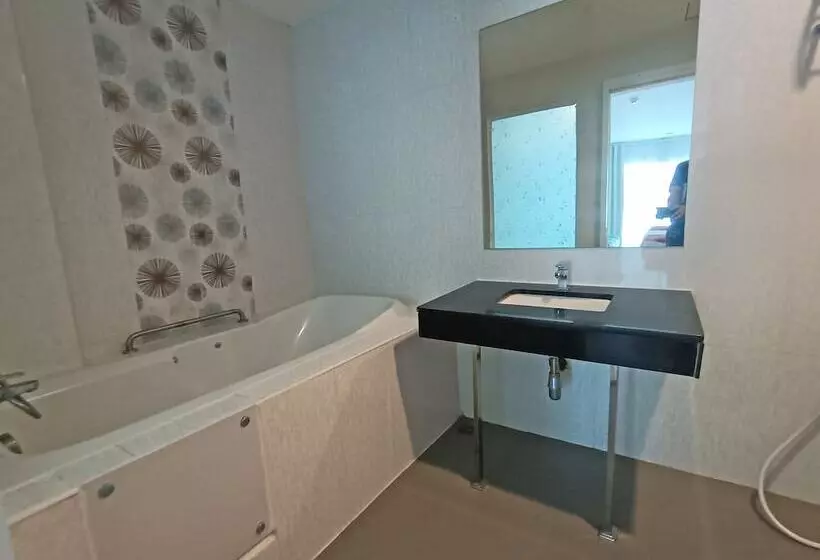 Fotos del hotel Patong Dynasty:  7