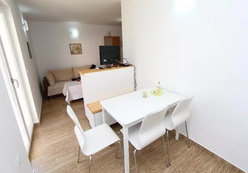 Fotos del hotel Apartments Hanna:  22