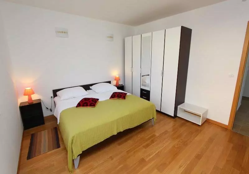 Fotos del hotel Apartments Hanna:  23