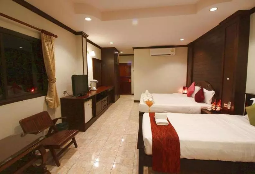 Fotos del hotel Baan Veerakit:  19