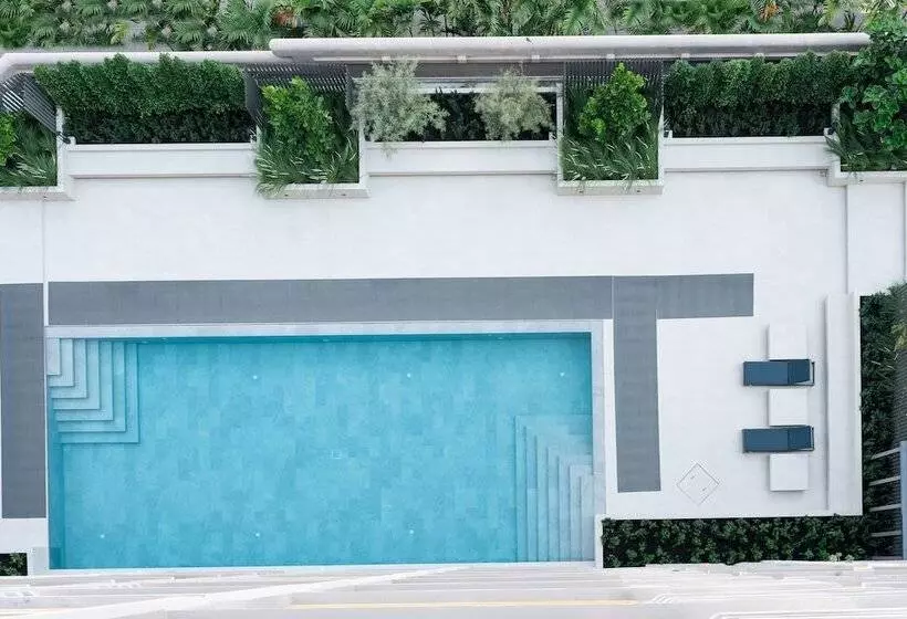 Fotos del hotel L.a. Tower:  13