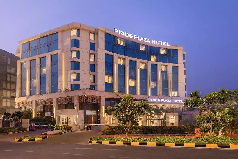 Fotos del hotel Pride Plaza , Aerocity New Delhi:  21