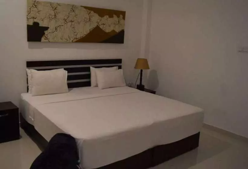 Fotos del hotel Sunrise Palace Negombo:  7