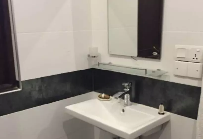 Fotos del hotel Sunrise Palace Negombo:  5