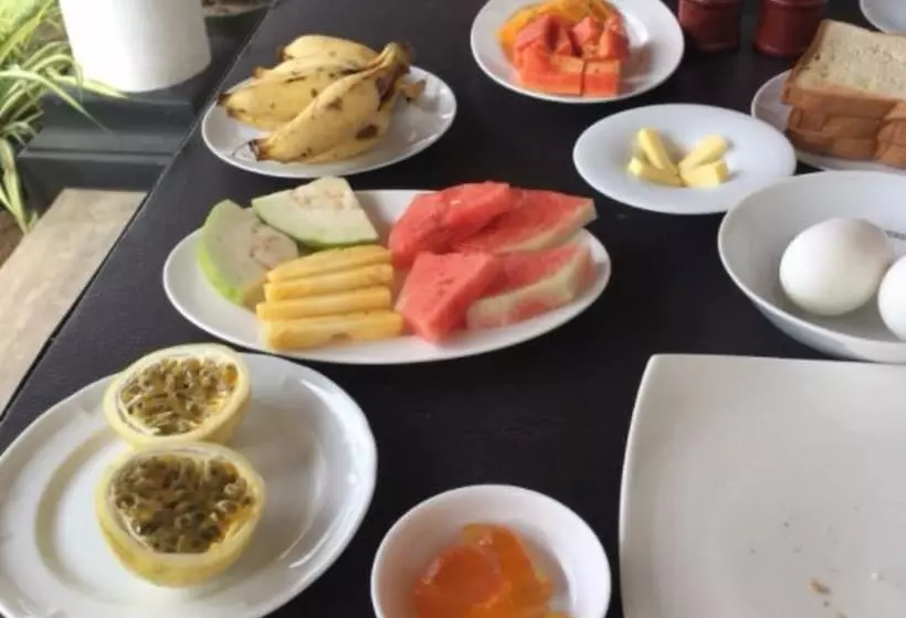 Fotos del hotel Sunrise Palace Negombo:  3