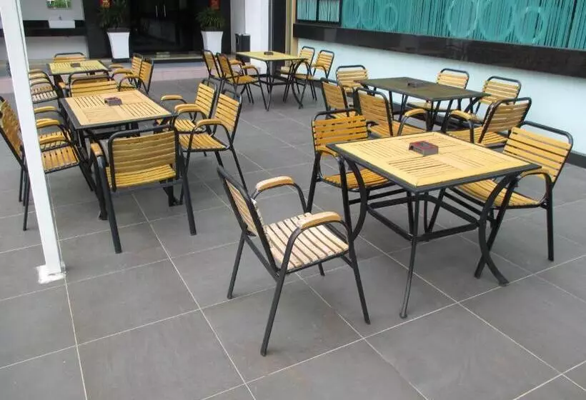 Fotos del hotel Symphony Suites:  2