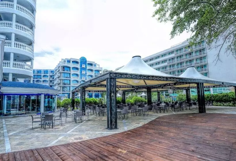 Fotos del hotel Chaika Beach Resort:  21