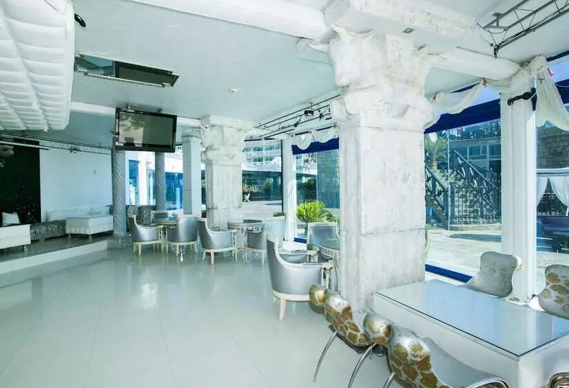 Fotos del hotel Chaika Beach Resort:  25