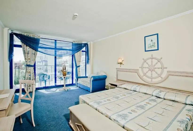 Fotos del hotel Chaika Beach Resort:  2