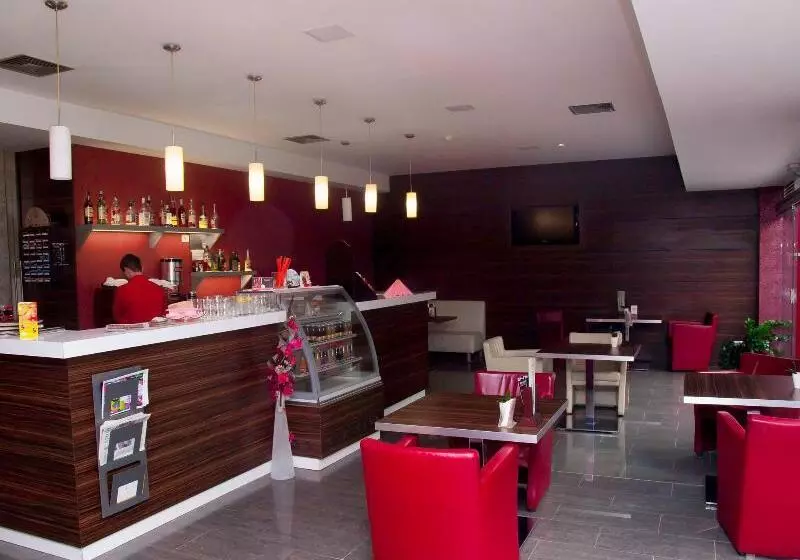 Fotos del hotel Magnus:  5