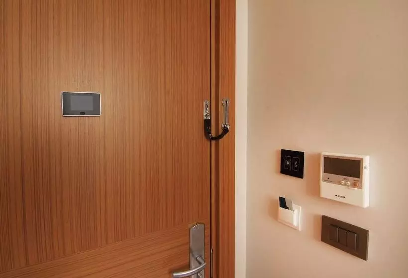 Fotos del hotel Elara:  7