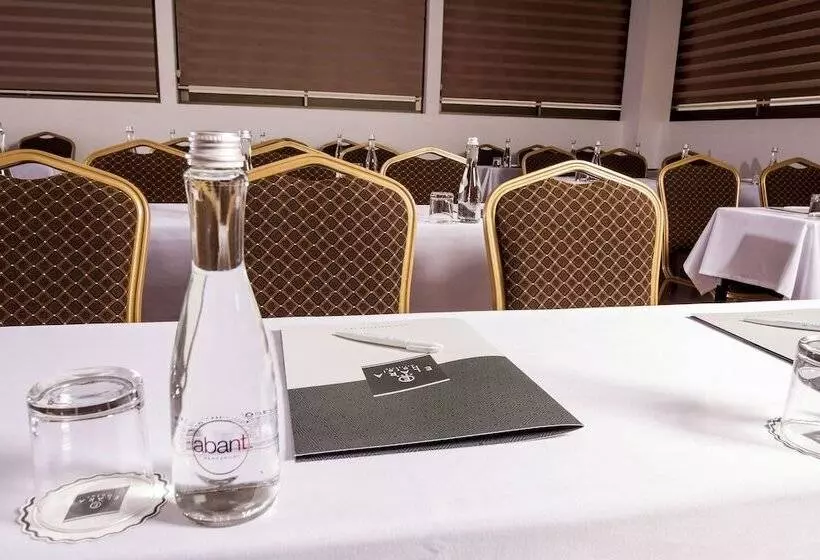 Fotos del hotel Elara:  9