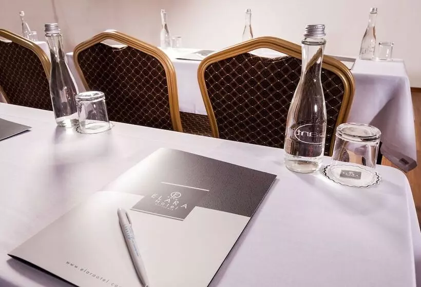 Fotos del hotel Elara:  11