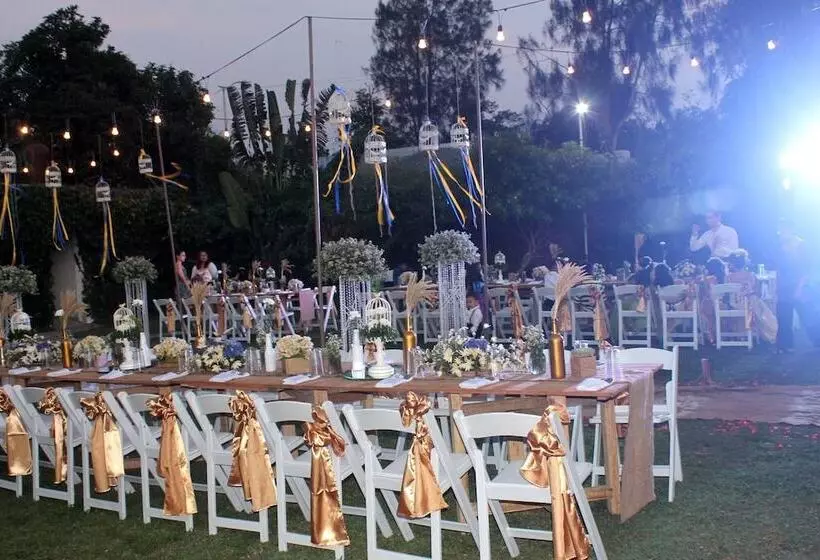 Fotos del hotel The Q Hotel & Restaurant:  25