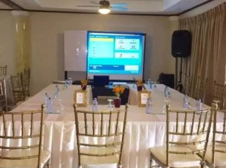 Fotos del hotel The Q Hotel & Restaurant:  3