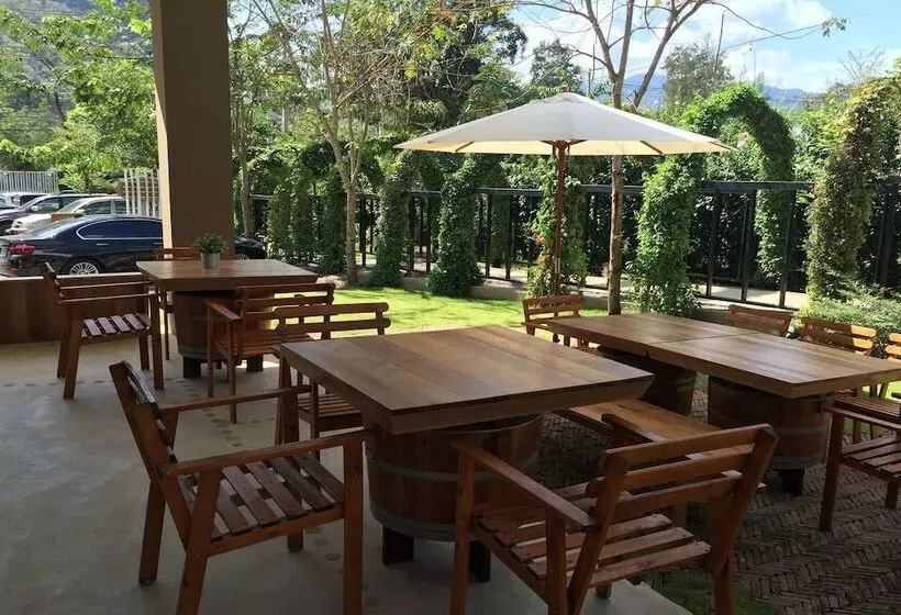 Fotos del hotel Prairie Hills Resort:  4